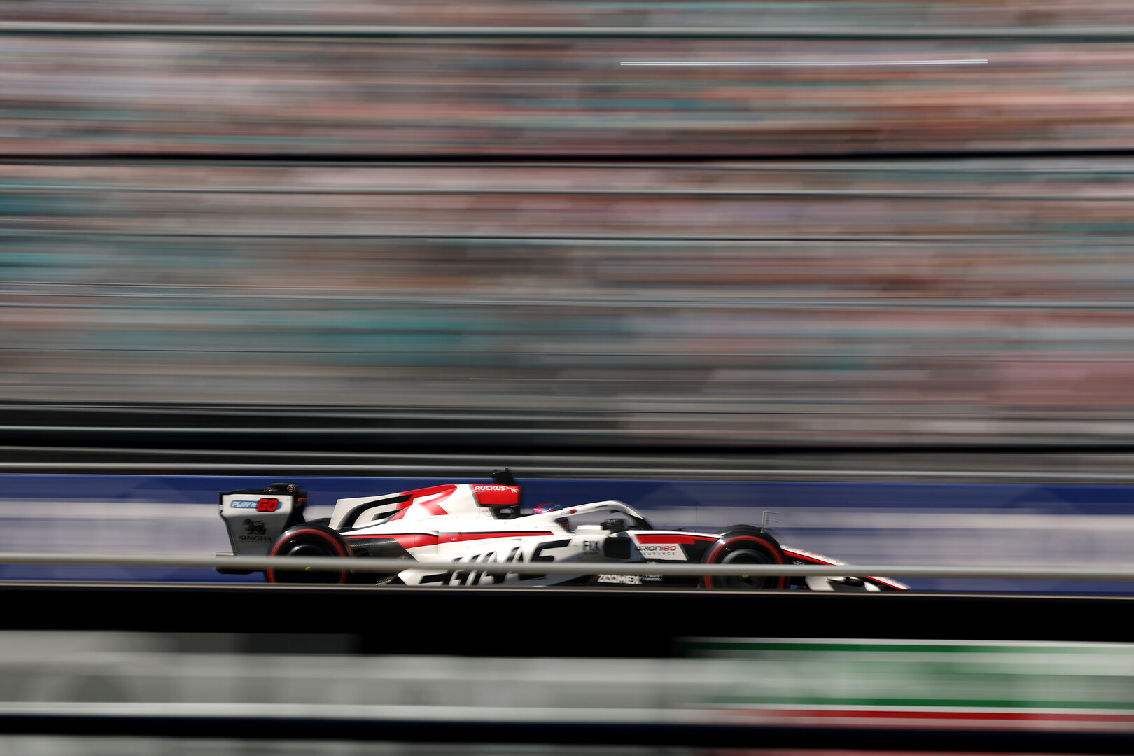 GP MIAMI, Esteban Ocon (FRA) Haas F1 Team VF-26.
02.05.2026. Formula 1 World Championship, Rd 4, Miami Grand Prix, Miami, Florida, USA, Sprint e Qualifiche Day.
- www.xpbimages.com, EMail: requests@xpbimages.com © Copyright: Dunbar / XPB Images