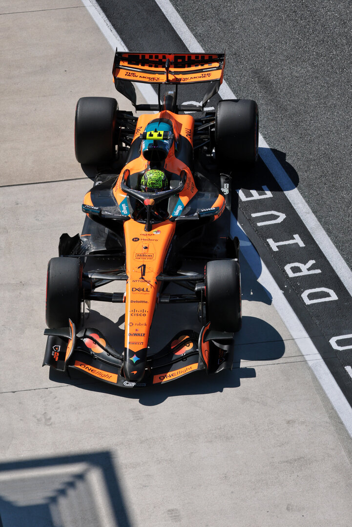 GP MIAMI, Lando Norris (GBR) McLaren F1 Team MCL40.
02.05.2026. Formula 1 World Championship, Rd 4, Miami Grand Prix, Miami, Florida, USA, Sprint e Qualifiche Day.
- www.xpbimages.com, EMail: requests@xpbimages.com © Copyright: Moy / XPB Images