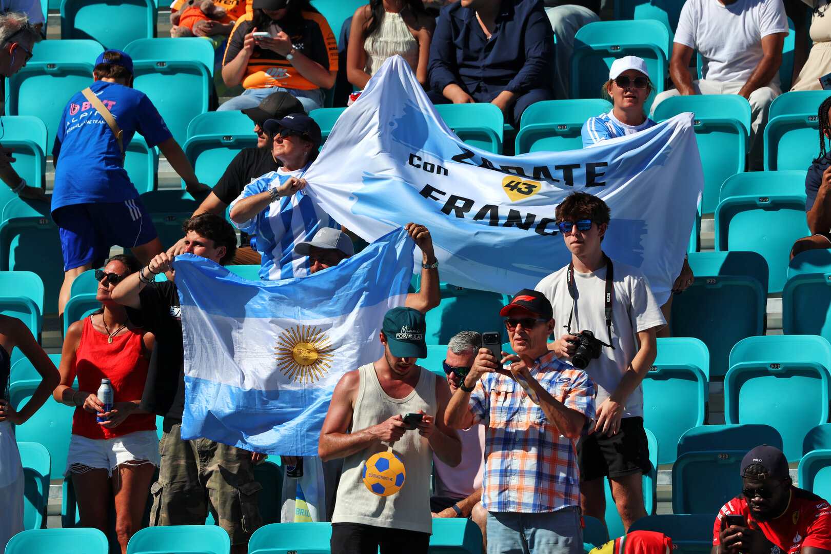GP MIAMI, Circuit Atmosfera - fans in the grandstand.
02.05.2026. Formula 1 World Championship, Rd 4, Miami Grand Prix, Miami, Florida, USA, Sprint e Qualifiche Day.
 - www.xpbimages.com, EMail: requests@xpbimages.com © Copyright: Rew / XPB Images