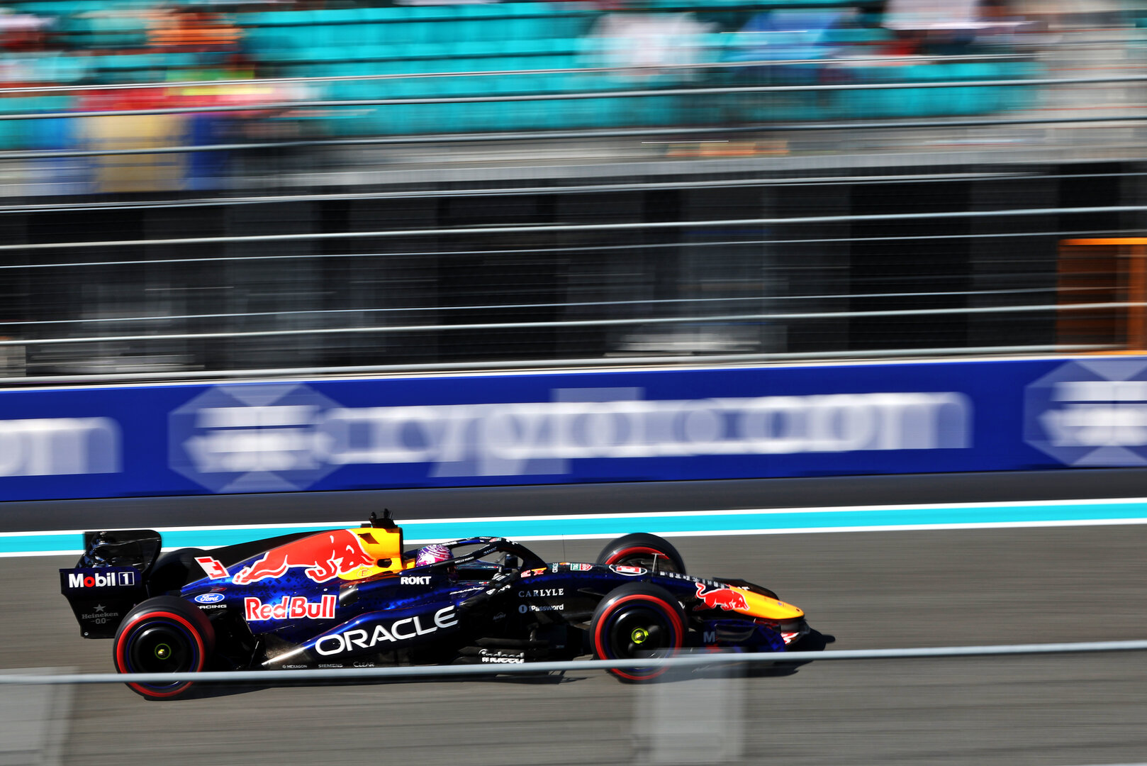 GP MIAMI, Max Verstappen (NLD) Red Bull Racing RB22.
02.05.2026. Formula 1 World Championship, Rd 4, Miami Grand Prix, Miami, Florida, USA, Sprint e Qualifiche Day.
 - www.xpbimages.com, EMail: requests@xpbimages.com © Copyright: Rew / XPB Images