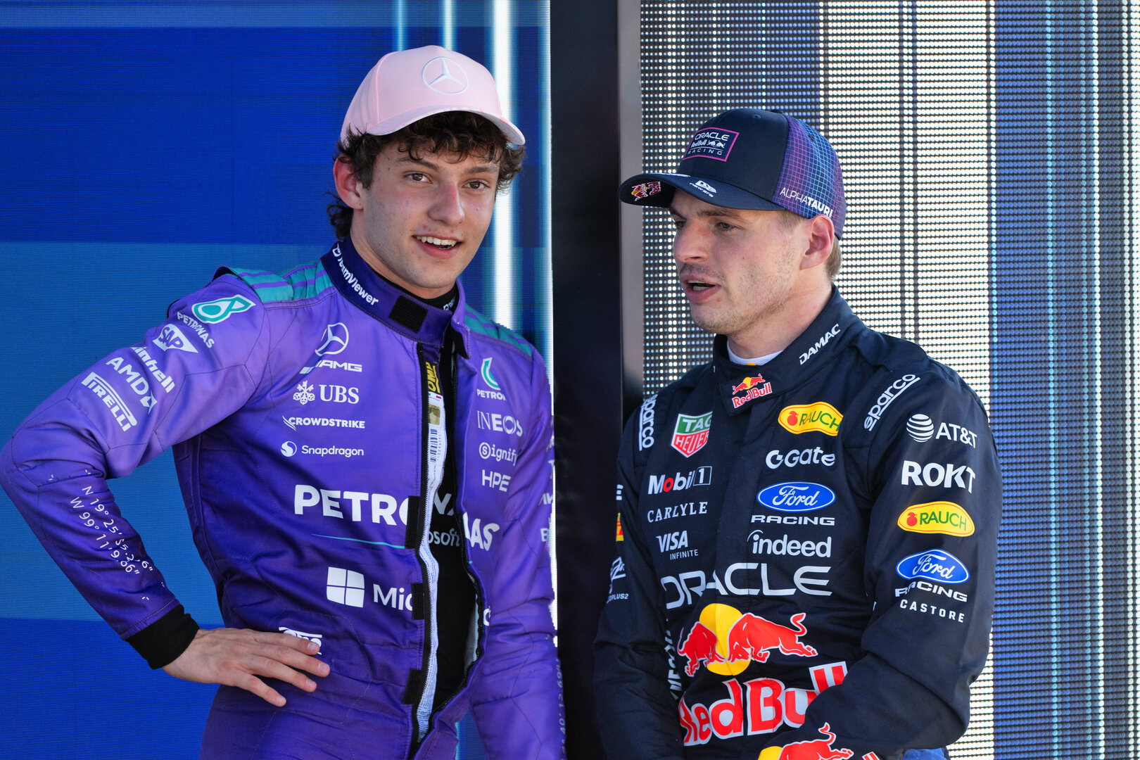 GP MIAMI, (L to R): pole sitter Andrea Kimi Antonelli (ITA) Mercedes AMG Formula One Team e Max Verstappen (NLD) Red Bull Racing in qualifying parc ferme.
02.05.2026. Formula 1 World Championship, Rd 4, Miami Grand Prix, Miami, Florida, USA, Sprint e Qualifiche Day.
- www.xpbimages.com, EMail: requests@xpbimages.com © Copyright: Price / XPB Images