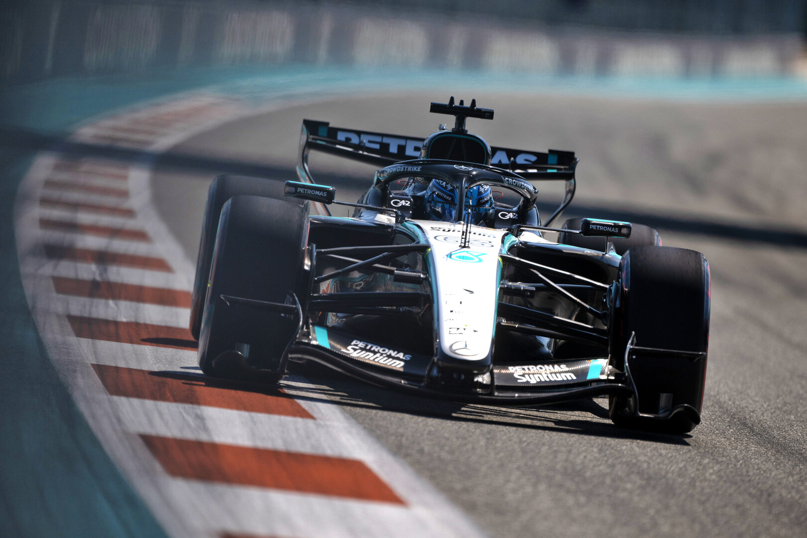 GP MIAMI, George Russell (GBR) Mercedes AMG Formula One Team W17.
02.05.2026. Formula 1 World Championship, Rd 4, Miami Grand Prix, Miami, Florida, USA, Sprint e Qualifiche Day.
- www.xpbimages.com, EMail: requests@xpbimages.com © Copyright: Price / XPB Images