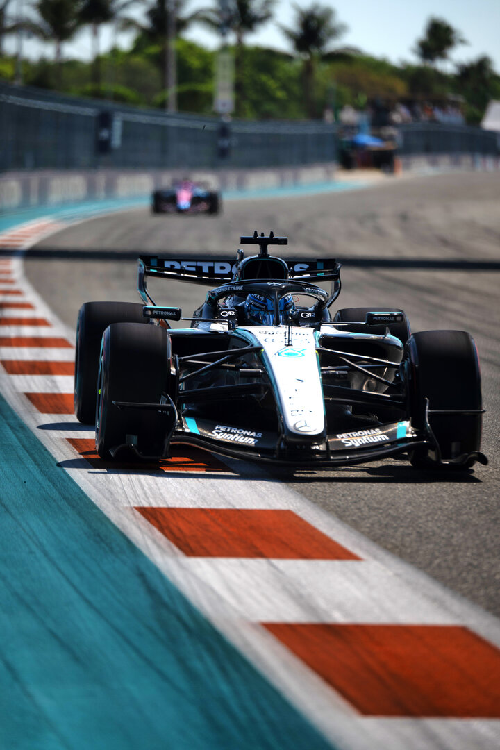 GP MIAMI, George Russell (GBR) Mercedes AMG Formula One Team W17.
02.05.2026. Formula 1 World Championship, Rd 4, Miami Grand Prix, Miami, Florida, USA, Sprint e Qualifiche Day.
- www.xpbimages.com, EMail: requests@xpbimages.com © Copyright: Price / XPB Images