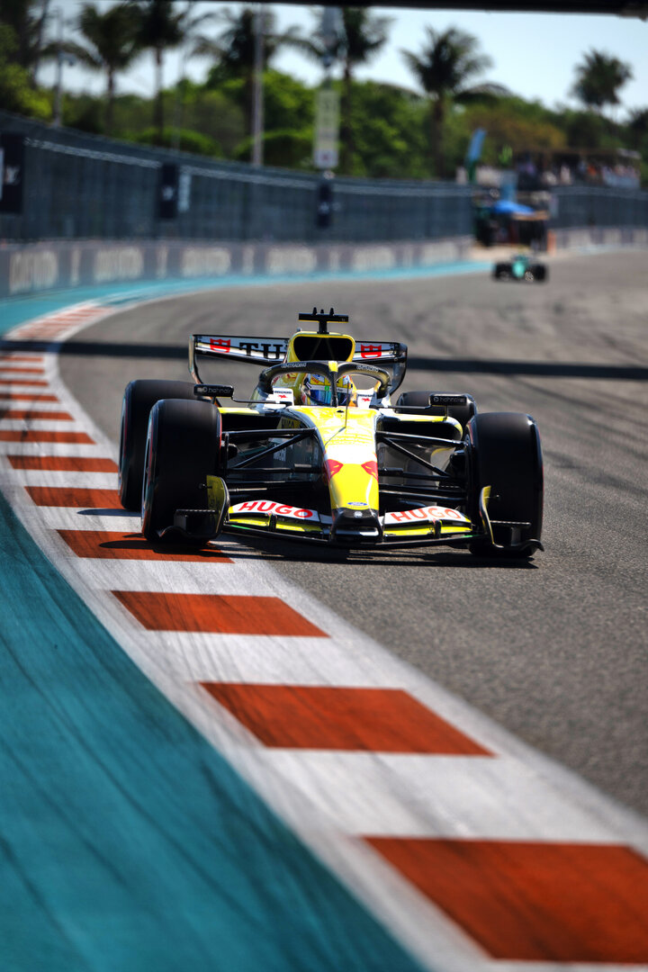 GP MIAMI, Arvid Lindblad (GBR) Racing Bulls Formula One Team VCARB 03.
02.05.2026. Formula 1 World Championship, Rd 4, Miami Grand Prix, Miami, Florida, USA, Sprint e Qualifiche Day.
- www.xpbimages.com, EMail: requests@xpbimages.com © Copyright: Price / XPB Images