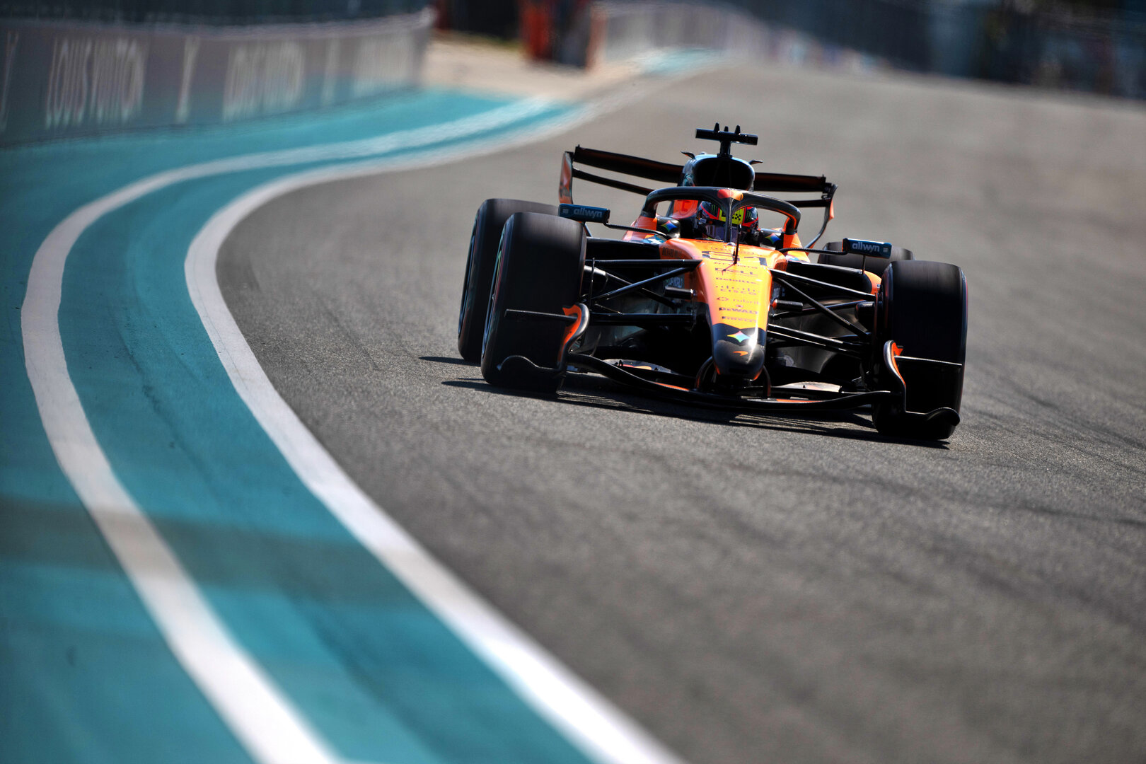 GP MIAMI, Oscar Piastri (AUS) McLaren F1 Team MCL40.
02.05.2026. Formula 1 World Championship, Rd 4, Miami Grand Prix, Miami, Florida, USA, Sprint e Qualifiche Day.
- www.xpbimages.com, EMail: requests@xpbimages.com © Copyright: Price / XPB Images