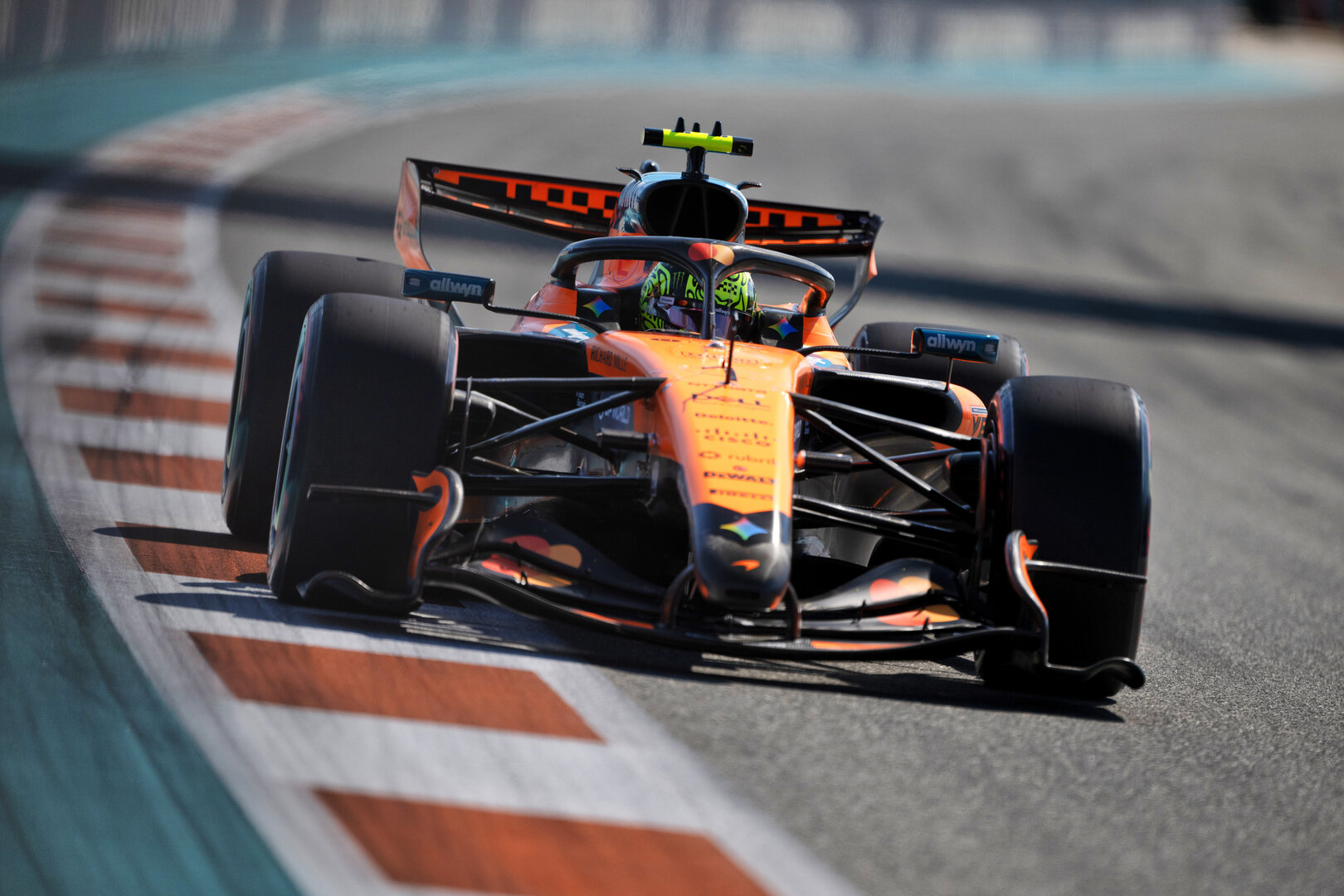 GP MIAMI, Lando Norris (GBR) McLaren F1 Team MCL40.
02.05.2026. Formula 1 World Championship, Rd 4, Miami Grand Prix, Miami, Florida, USA, Sprint e Qualifiche Day.
- www.xpbimages.com, EMail: requests@xpbimages.com © Copyright: Price / XPB Images