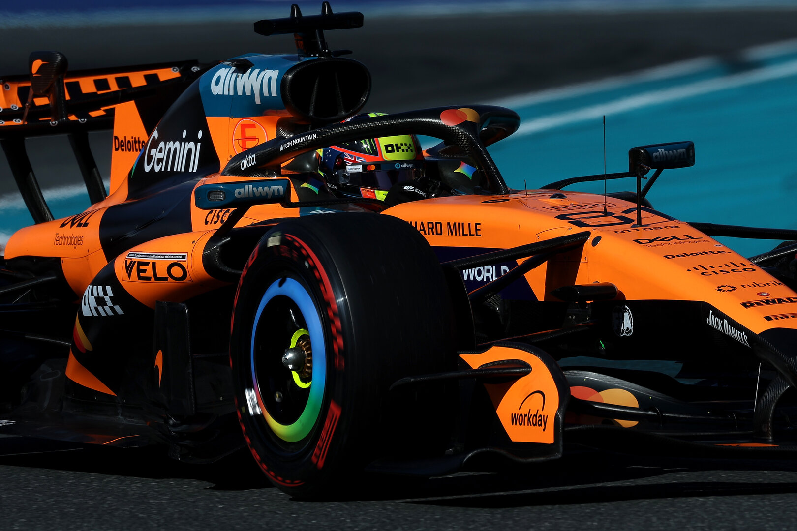 GP MIAMI, Oscar Piastri (AUS) McLaren F1 Team MCL40.
02.05.2026. Formula 1 World Championship, Rd 4, Miami Grand Prix, Miami, Florida, USA, Sprint e Qualifiche Day.
- www.xpbimages.com, EMail: requests@xpbimages.com © Copyright: Dunbar / XPB Images