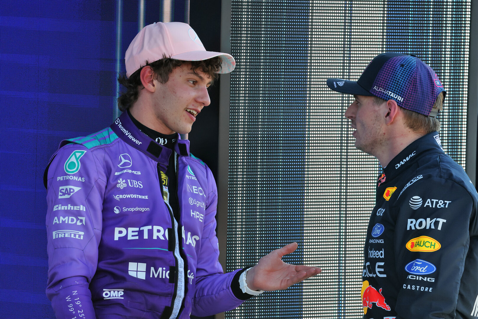 GP MIAMI, (L to R): pole sitter Andrea Kimi Antonelli (ITA) Mercedes AMG Formula One Team e Max Verstappen (NLD) Red Bull Racing in qualifying parc ferme.
02.05.2026. Formula 1 World Championship, Rd 4, Miami Grand Prix, Miami, Florida, USA, Sprint e Qualifiche Day.
 - www.xpbimages.com, EMail: requests@xpbimages.com © Copyright: Coates / XPB Images