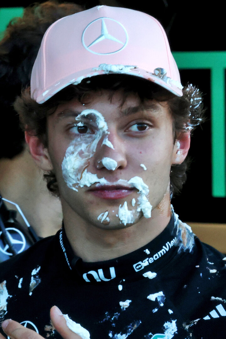 GP MIAMI, Andrea Kimi Antonelli (ITA) Mercedes AMG Formula One Team ends up with cake on his face after celebrating a meccanici' birthday.
02.05.2026. Formula 1 World Championship, Rd 4, Miami Grand Prix, Miami, Florida, USA, Sprint e Qualifiche Day.
 - www.xpbimages.com, EMail: requests@xpbimages.com © Copyright: Coates / XPB Images