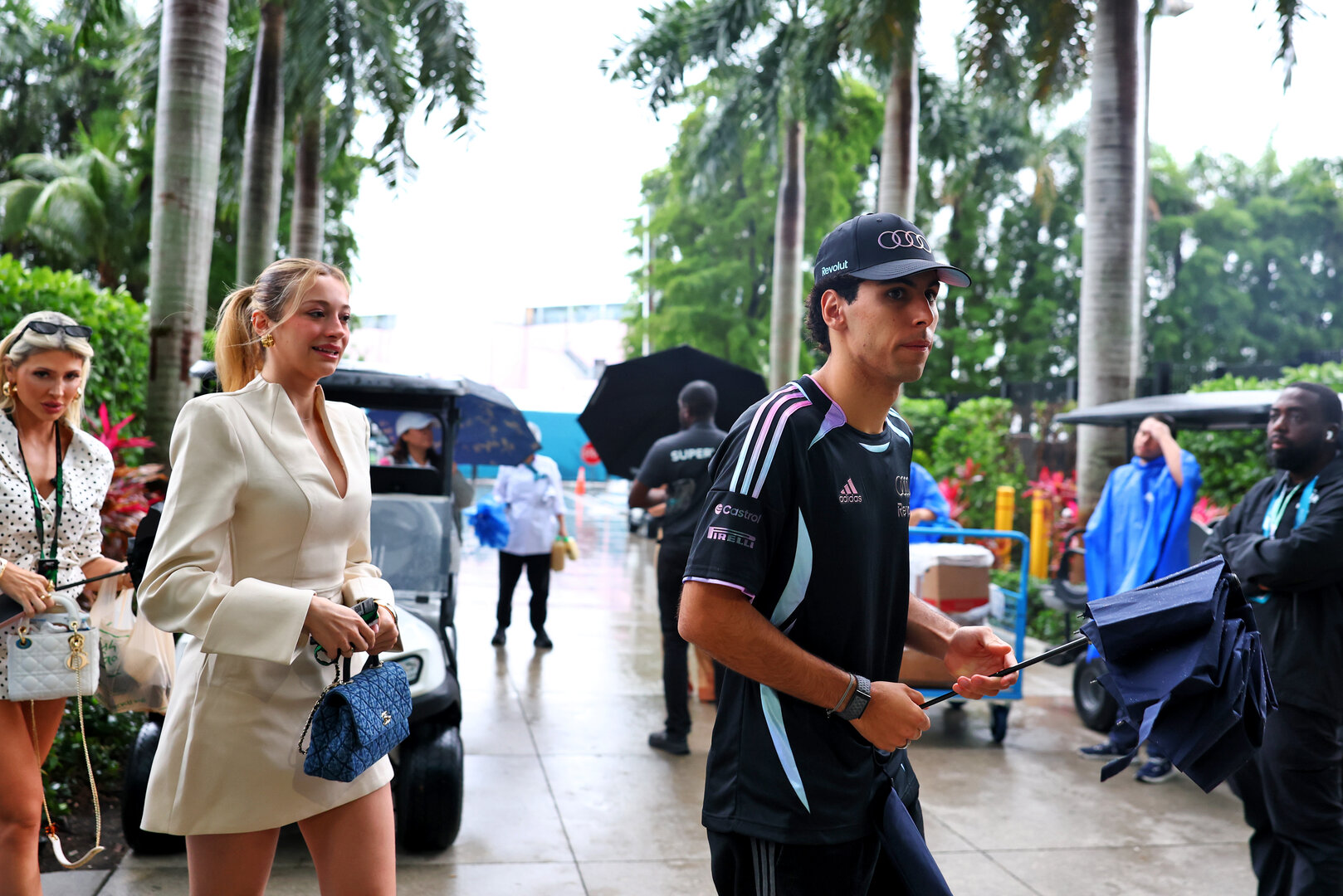 GP MIAMI, 
(L to R): Isabella Bernardini (BRA) with her boyfriend Gabriel Bortoleto (BRA) Audi F1 Team. 
03.05.2026. Formula 1 World Championship, Rd 4, Miami Grand Prix, Miami, Florida, USA, Gara Day.
- www.xpbimages.com, EMail: requests@xpbimages.com © Copyright: Bearne / XPB Images