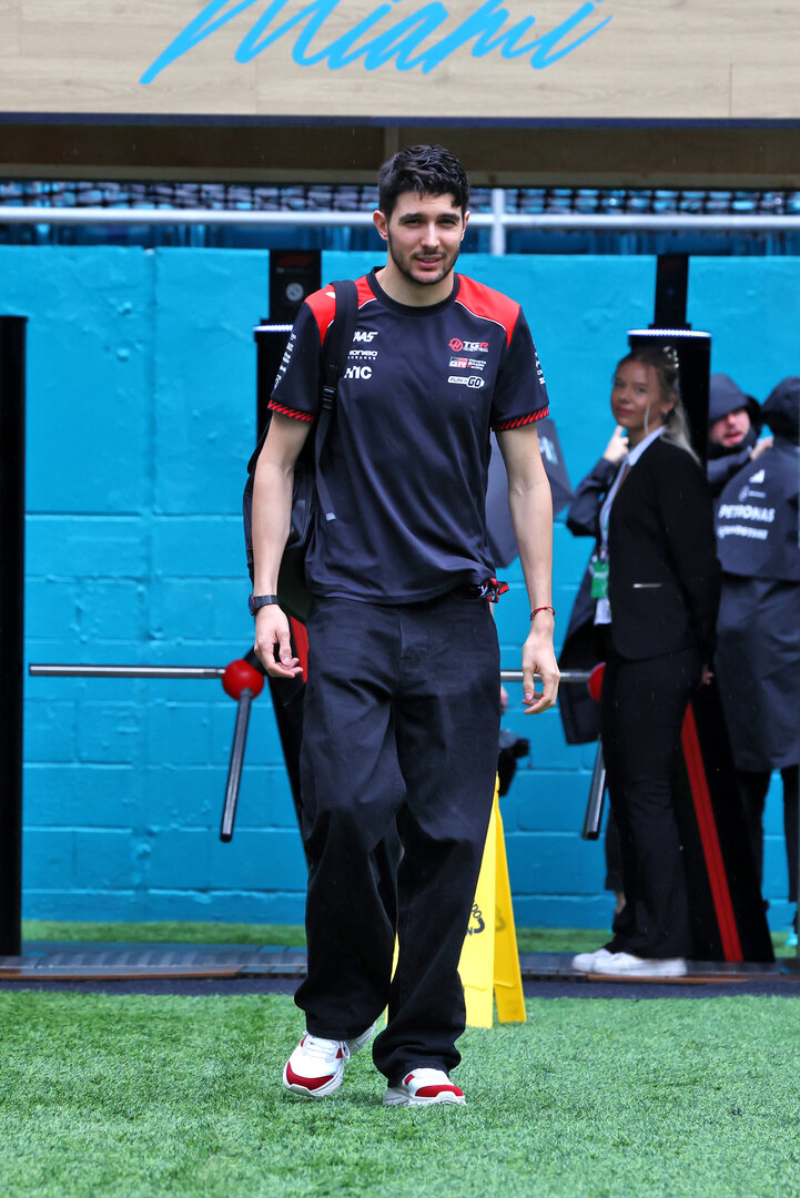 GP MIAMI, Esteban Ocon (FRA) Haas F1 Team.
03.05.2026. Formula 1 World Championship, Rd 4, Miami Grand Prix, Miami, Florida, USA, Gara Day.
 - www.xpbimages.com, EMail: requests@xpbimages.com © Copyright: Rew / XPB Images