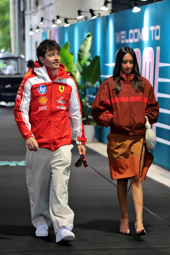 GP MIAMI, (L to R): Charles Leclerc (MON) Ferrari with sua moglie Alexandra Leclerc (ITA).
03.05.2026. Formula 1 World Championship, Rd 4, Miami Grand Prix, Miami, Florida, USA, Gara Day.
- www.xpbimages.com, EMail: requests@xpbimages.com © Copyright: Moy / XPB Images