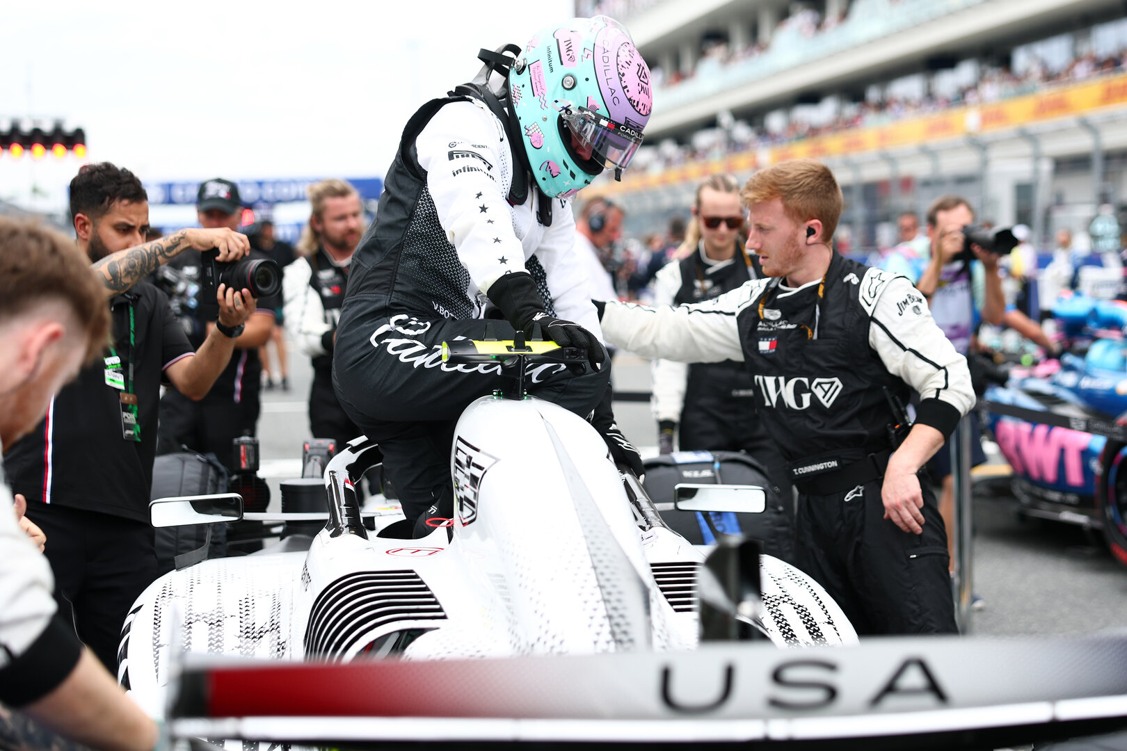 GP MIAMI, Valtteri Bottas (FIN) Cadillac Formula 1 Team MAC-26 on the grid.
03.05.2026. Formula 1 World Championship, Rd 4, Miami Grand Prix, Miami, Florida, USA, Gara Day.
- www.xpbimages.com, EMail: requests@xpbimages.com © Copyright: Bearne / XPB Images