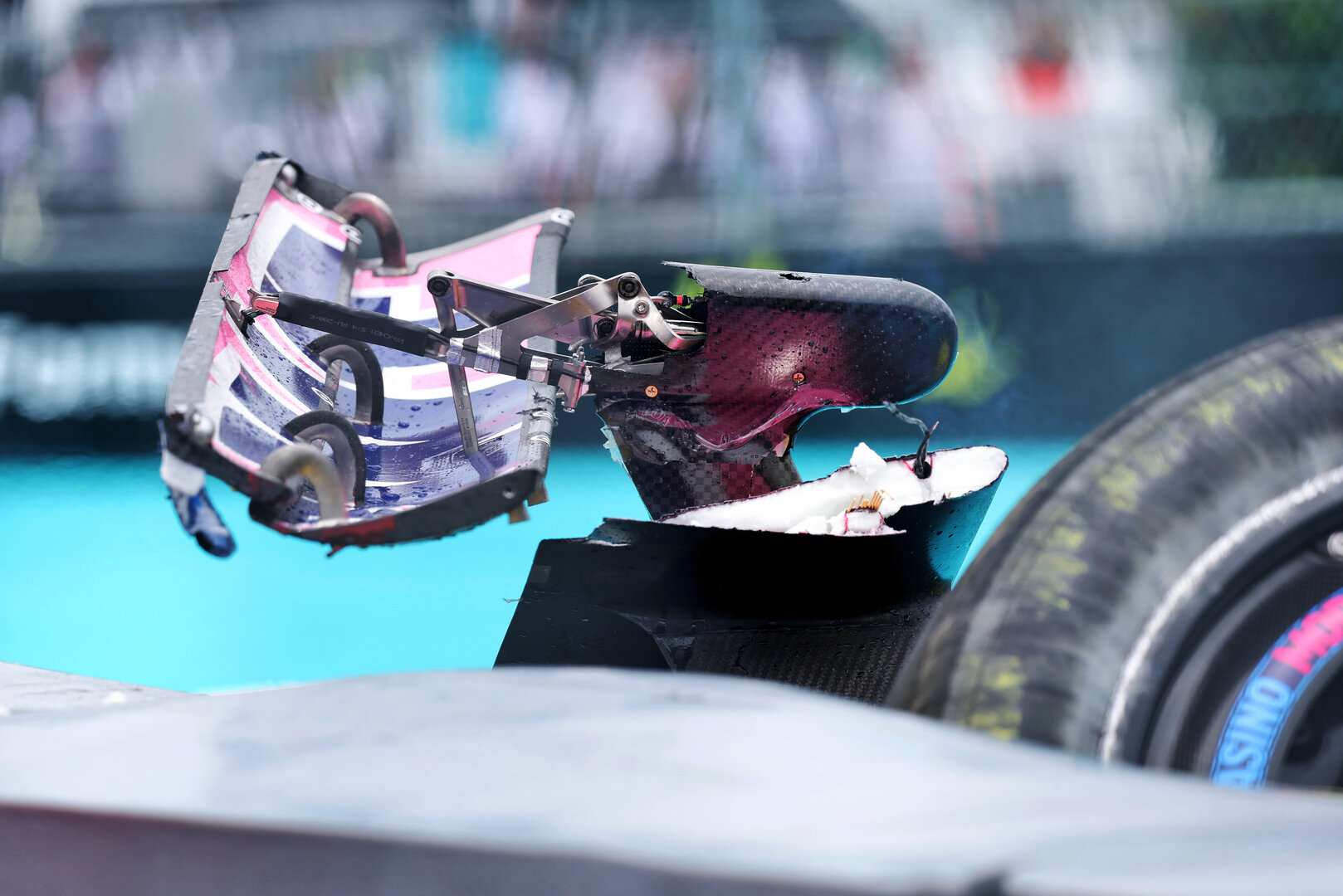 GP MIAMI, Pierre Gasly (FRA) Alpine F1 Team A526 crashed out of the race - broken rear wing.
03.05.2026. Formula 1 World Championship, Rd 4, Miami Grand Prix, Miami, Florida, USA, Gara Day.
- www.xpbimages.com, EMail: requests@xpbimages.com © Copyright: Charniaux / XPB Images