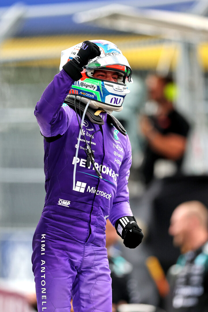 GP MIAMI, Gara winner Andrea Kimi Antonelli (ITA) Mercedes AMG Formula One Team celebrates in parc ferme.
03.05.2026. Formula 1 World Championship, Rd 4, Miami Grand Prix, Miami, Florida, USA, Gara Day.
- www.xpbimages.com, EMail: requests@xpbimages.com © Copyright: Charniaux / XPB Images