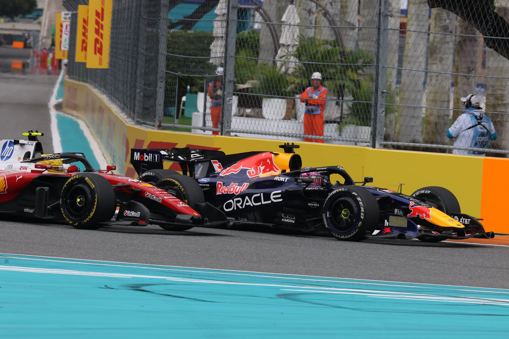 GP MIAMI, Lewis Hamilton (GBR) Ferrari SF-26 e Max Verstappen (NLD) Red Bull Racing RB22 battle for position.
03.05.2026. Formula 1 World Championship, Rd 4, Miami Grand Prix, Miami, Florida, USA, Gara Day.
- www.xpbimages.com, EMail: requests@xpbimages.com © Copyright: Charniaux / XPB Images