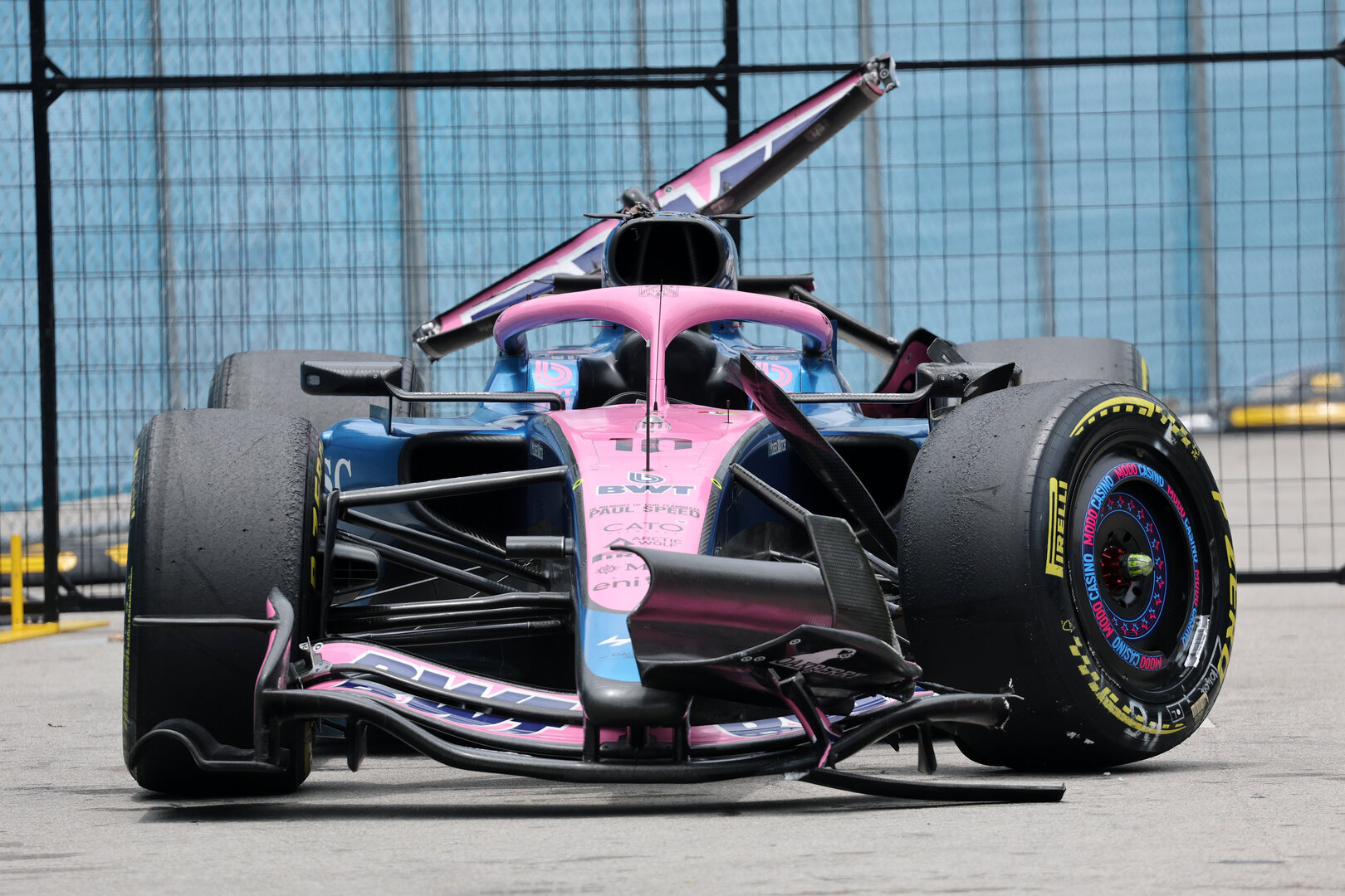 GP MIAMI, The damaged Alpine F1 Team A526 of Pierre Gasly (FRA) who retired from the race.
03.05.2026. Formula 1 World Championship, Rd 4, Miami Grand Prix, Miami, Florida, USA, Gara Day.
- www.xpbimages.com, EMail: requests@xpbimages.com © Copyright: Charniaux / XPB Images