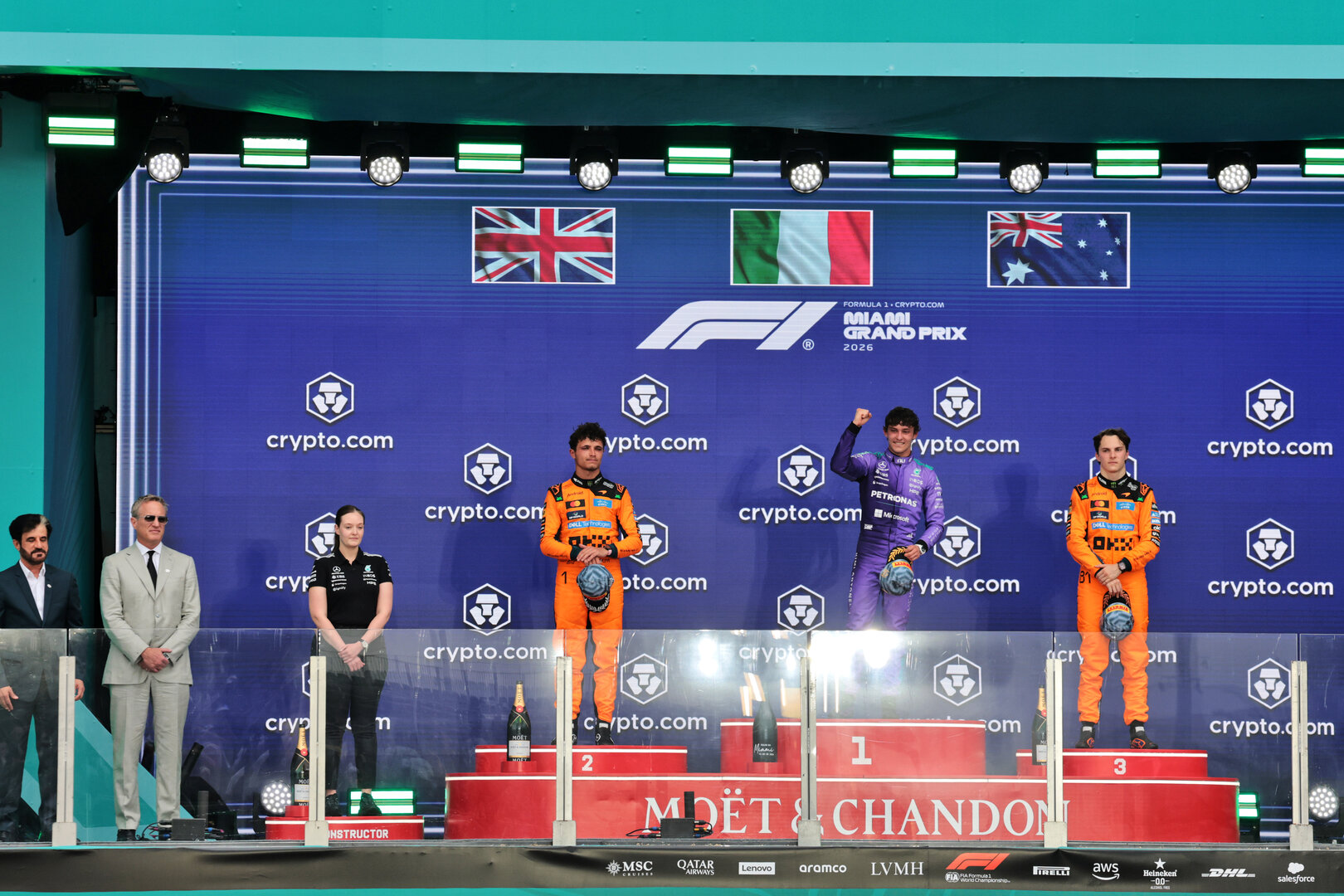 GP MIAMI, The podium (L to R): Amy Walker (GBR) Mercedes AMG F1 Formula One Team Trackside Operations Engineer; Lando Norris (GBR) McLaren F1 Team, second; Andrea Kimi Antonelli (ITA) Mercedes AMG Formula One Team, vincitore; Oscar Piastri (AUS) McLaren F1 Team, third.
03.05.2026. Formula 1 World Championship, Rd 4, Miami Grand Prix, Miami, Florida, USA, Gara Day.
- www.xpbimages.com, EMail: requests@xpbimages.com © Copyright: Moy / XPB Images