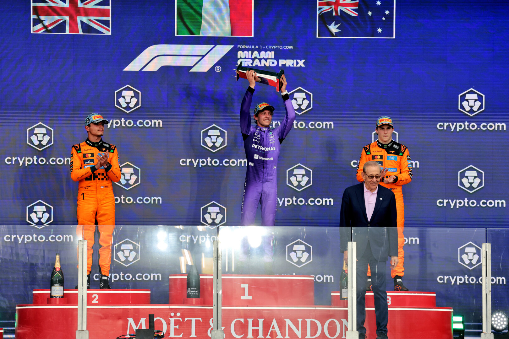 GP MIAMI, The podium (L to R): Lando Norris (GBR) McLaren F1 Team, second; Andrea Kimi Antonelli (ITA) Mercedes AMG Formula One Team, vincitore; Oscar Piastri (AUS) McLaren F1 Team, third.
03.05.2026. Formula 1 World Championship, Rd 4, Miami Grand Prix, Miami, Florida, USA, Gara Day.
- www.xpbimages.com, EMail: requests@xpbimages.com © Copyright: Moy / XPB Images