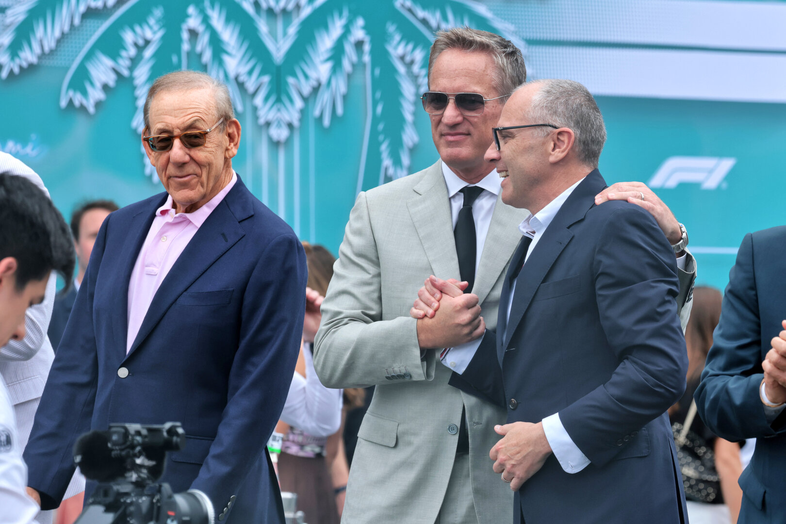 GP MIAMI, Stefano Domenicali (ITA) Formula One President e CEO (Right) with Tom Garfinkel (USA) Vice Chairman, President e Chief Executive Officer of the Miami Dolphins e Hard Rock Stadium, Managing Partner of the Miami Grand Prix (Centre) e Stephen Ross (USA) Related Companies Chairman, Miami Dolphins e Hard Rock Stadium Owner.
03.05.2026. Formula 1 World Championship, Rd 4, Miami Grand Prix, Miami, Florida, USA, Gara Day.
- www.xpbimages.com, EMail: requests@xpbimages.com © Copyright: Moy / XPB Images