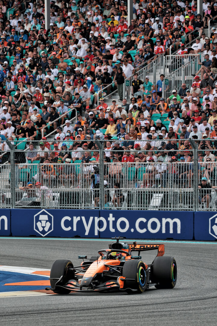 GP MIAMI, Oscar Piastri (AUS) McLaren F1 Team MCL40.
03.05.2026. Formula 1 World Championship, Rd 4, Miami Grand Prix, Miami, Florida, USA, Gara Day.
- www.xpbimages.com, EMail: requests@xpbimages.com © Copyright: Moy / XPB Images