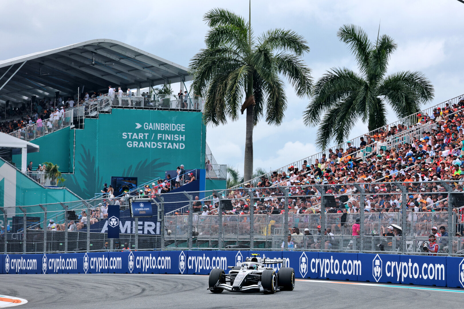 GP MIAMI, Valtteri Bottas (FIN) Cadillac Formula 1 Team MAC-26.
03.05.2026. Formula 1 World Championship, Rd 4, Miami Grand Prix, Miami, Florida, USA, Gara Day.
- www.xpbimages.com, EMail: requests@xpbimages.com © Copyright: Moy / XPB Images