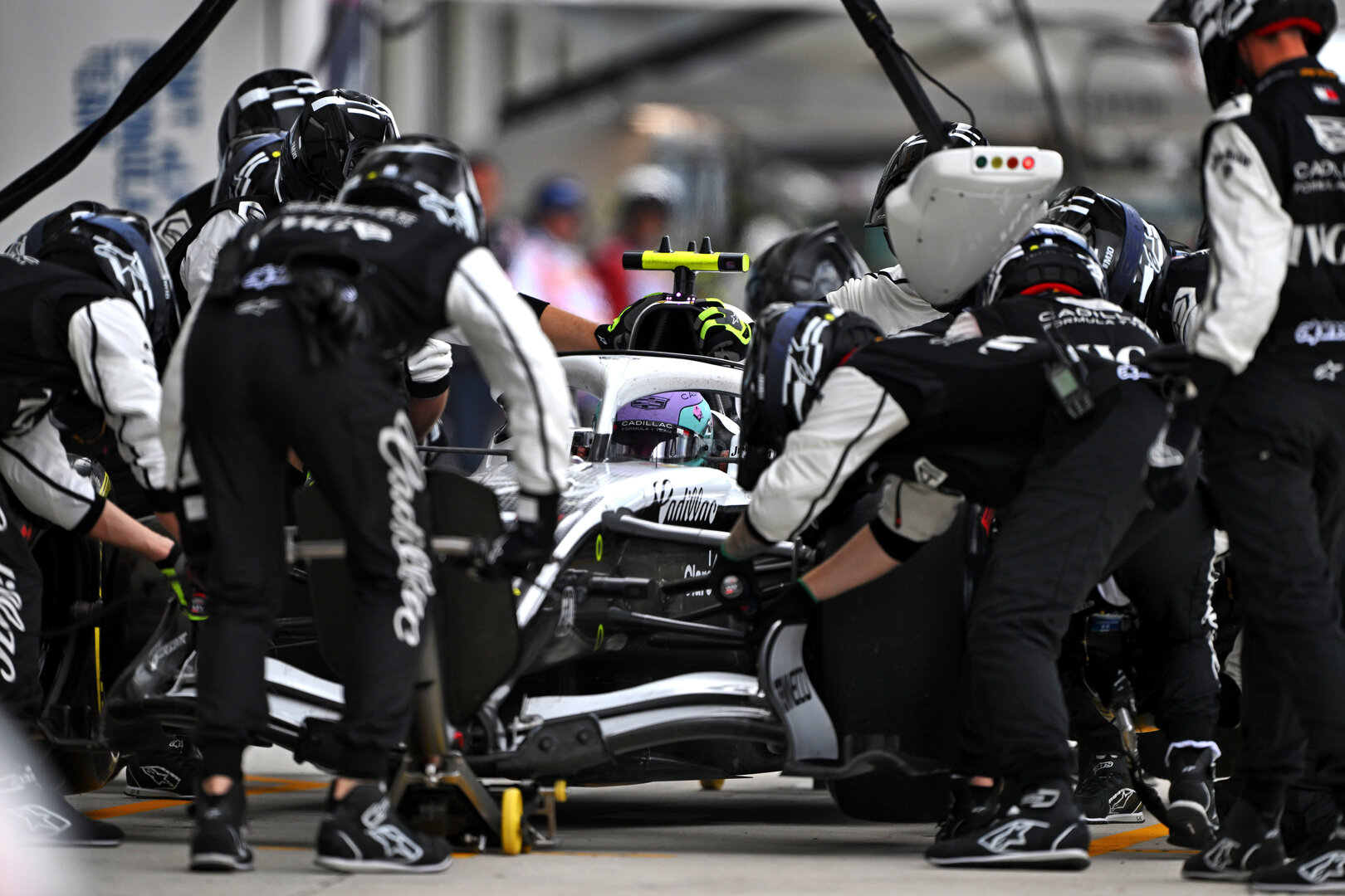 GP MIAMI, Sergio Perez (MEX) Cadillac Formula 1 Team MAC-26 makes a pit stop.
03.05.2026. Formula 1 World Championship, Rd 4, Miami Grand Prix, Miami, Florida, USA, Gara Day.
- www.xpbimages.com, EMail: requests@xpbimages.com © Copyright: Price / XPB Images
