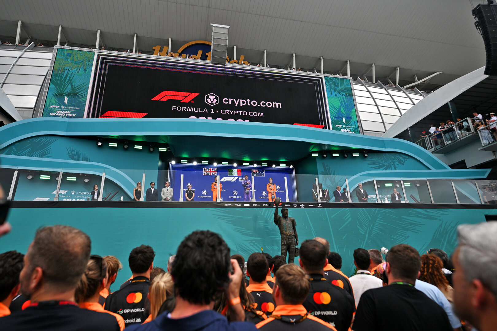 GP MIAMI, The podium (L to R): Amy Walker (GBR) Mercedes AMG F1 Formula One Team Trackside Operations Engineer; Lando Norris (GBR) McLaren F1 Team, second; Andrea Kimi Antonelli (ITA) Mercedes AMG Formula One Team, vincitore; Oscar Piastri (AUS) McLaren F1 Team, third.
03.05.2026. Formula 1 World Championship, Rd 4, Miami Grand Prix, Miami, Florida, USA, Gara Day.
- www.xpbimages.com, EMail: requests@xpbimages.com © Copyright: Price / XPB Images