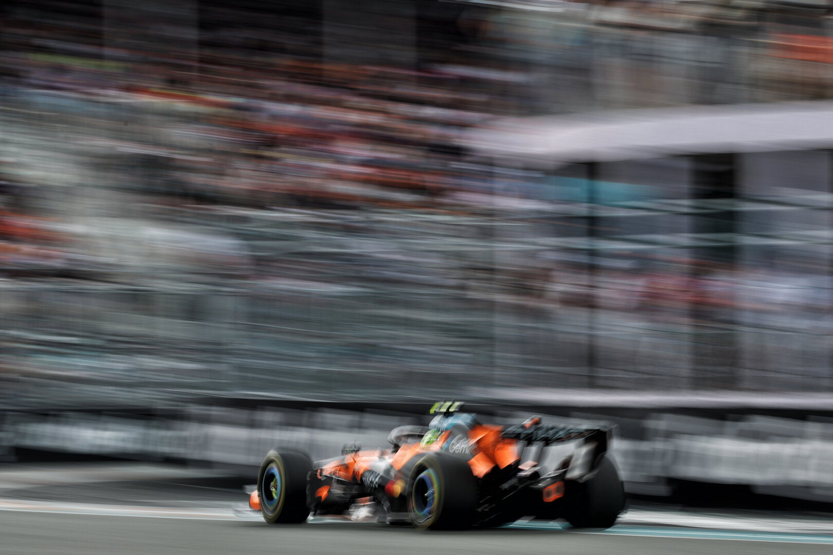 GP MIAMI, Lando Norris (GBR) McLaren F1 Team MCL40.
03.05.2026. Formula 1 World Championship, Rd 4, Miami Grand Prix, Miami, Florida, USA, Gara Day.
- www.xpbimages.com, EMail: requests@xpbimages.com © Copyright: Dunbar / XPB Images