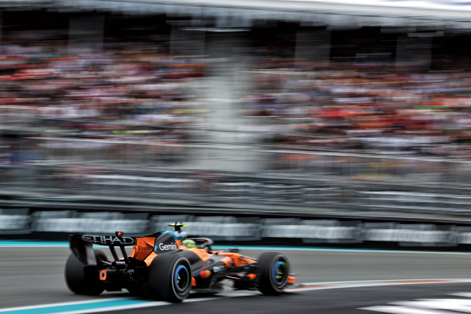 GP MIAMI, Lando Norris (GBR) McLaren F1 Team MCL40.
03.05.2026. Formula 1 World Championship, Rd 4, Miami Grand Prix, Miami, Florida, USA, Gara Day.
- www.xpbimages.com, EMail: requests@xpbimages.com © Copyright: Dunbar / XPB Images
