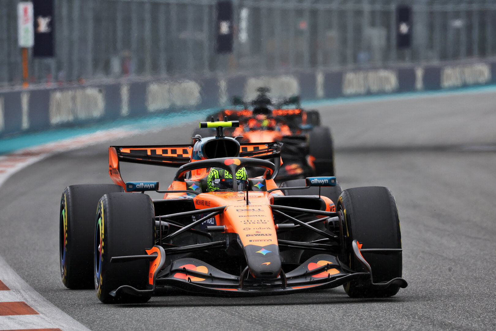 GP MIAMI, Lando Norris (GBR) McLaren F1 Team MCL40.
03.05.2026. Formula 1 World Championship, Rd 4, Miami Grand Prix, Miami, Florida, USA, Gara Day.
- www.xpbimages.com, EMail: requests@xpbimages.com © Copyright: Dunbar / XPB Images
