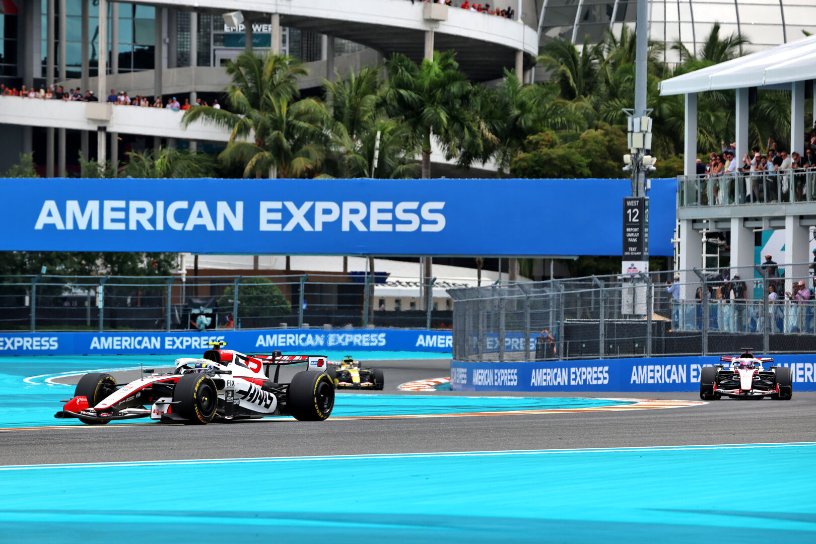 GP MIAMI, Oliver Bearman (GBR) Haas F1 Team VF-26.
03.05.2026. Formula 1 World Championship, Rd 4, Miami Grand Prix, Miami, Florida, USA, Gara Day.
 - www.xpbimages.com, EMail: requests@xpbimages.com © Copyright: Rew / XPB Images