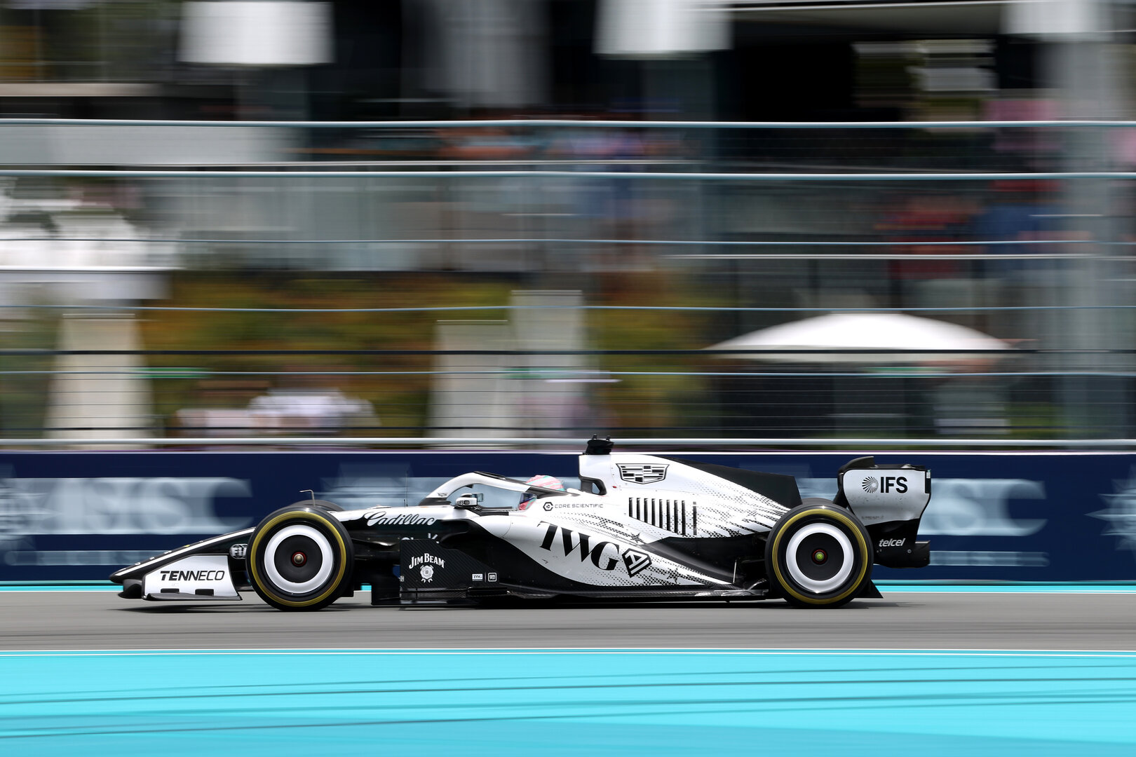 GP MIAMI, Sergio Perez (MEX) Cadillac Formula 1 Team MAC-26.
03.05.2026. Formula 1 World Championship, Rd 4, Miami Grand Prix, Miami, Florida, USA, Gara Day.
- www.xpbimages.com, EMail: requests@xpbimages.com © Copyright: Rew / XPB Images