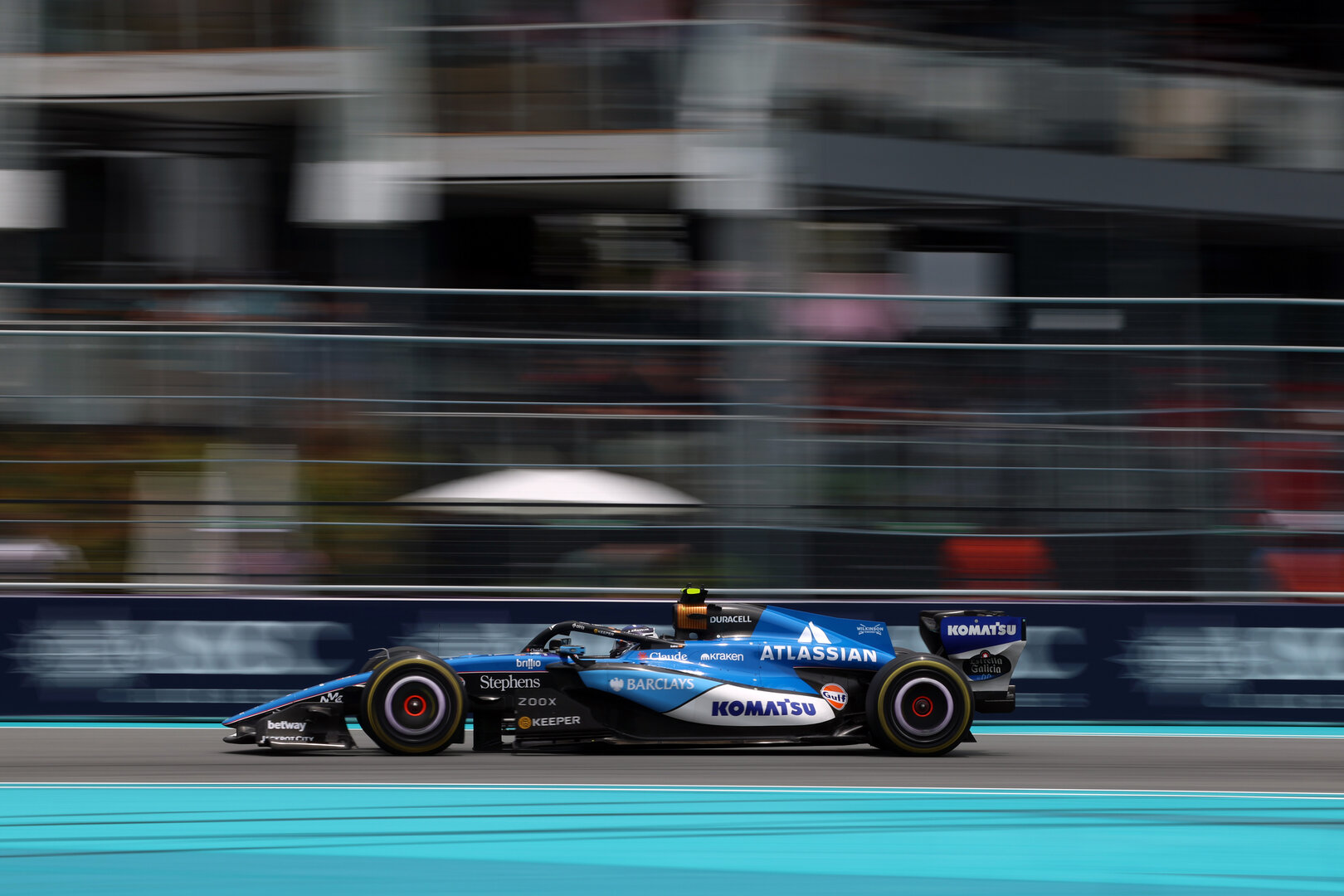 GP MIAMI, Carlos Sainz (ESP) Williams F1 Team FW48.
03.05.2026. Formula 1 World Championship, Rd 4, Miami Grand Prix, Miami, Florida, USA, Gara Day.
 - www.xpbimages.com, EMail: requests@xpbimages.com © Copyright: Rew / XPB Images
