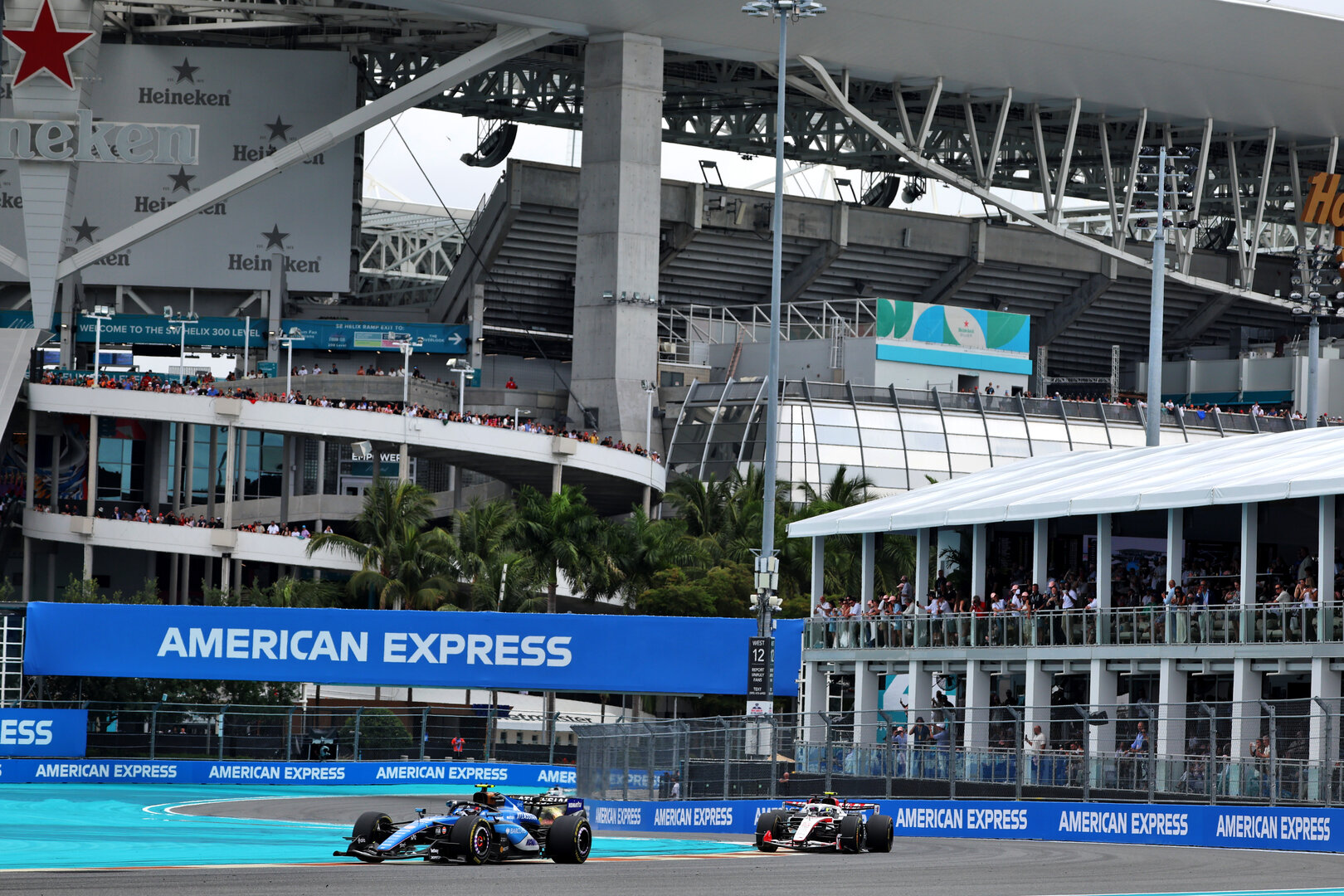 GP MIAMI, Carlos Sainz (ESP) Williams F1 Team FW48.
03.05.2026. Formula 1 World Championship, Rd 4, Miami Grand Prix, Miami, Florida, USA, Gara Day.
- www.xpbimages.com, EMail: requests@xpbimages.com © Copyright: Rew / XPB Images