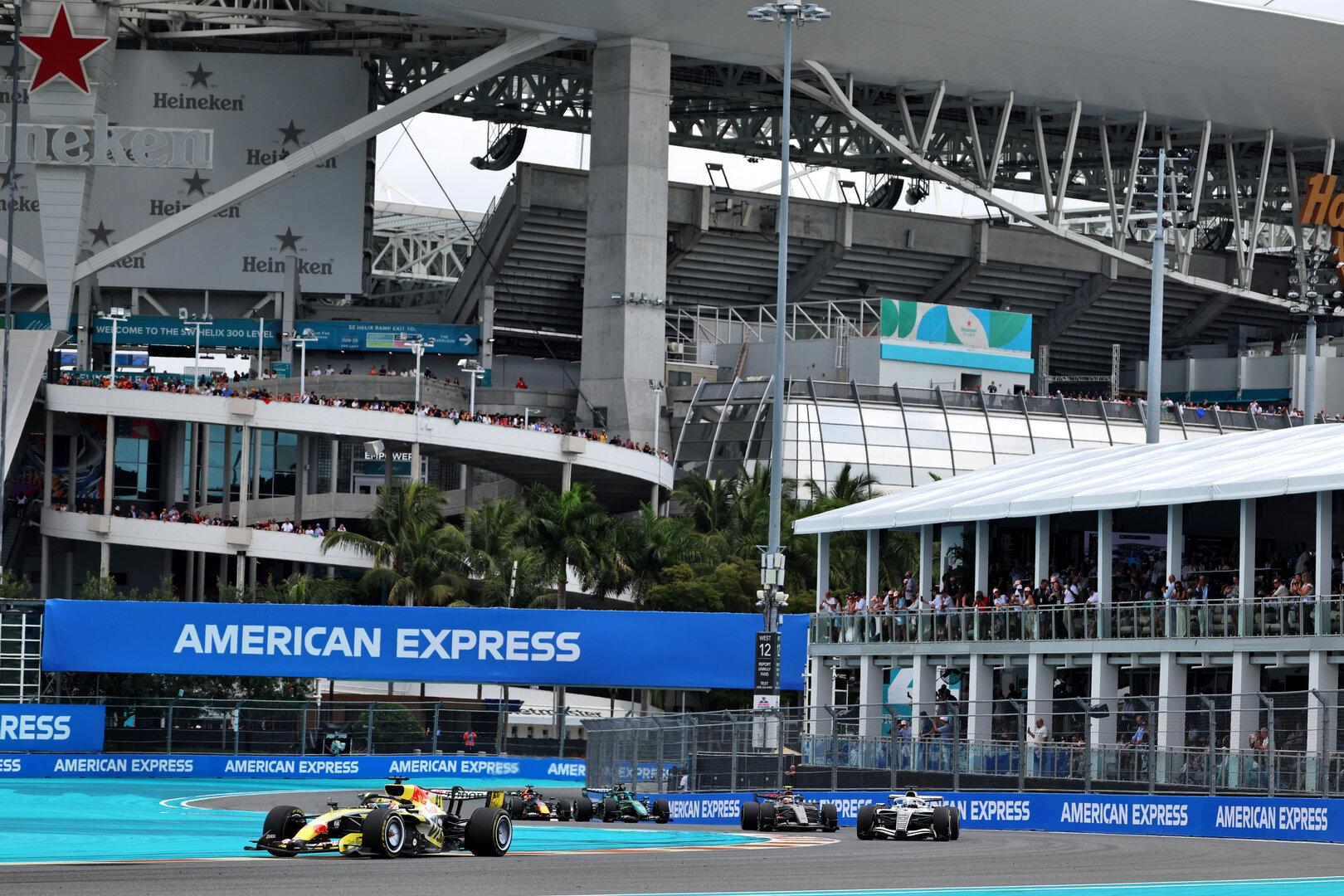 GP MIAMI, Arvid Lindblad (GBR) Racing Bulls Formula One Team VCARB 03.
03.05.2026. Formula 1 World Championship, Rd 4, Miami Grand Prix, Miami, Florida, USA, Gara Day.
 - www.xpbimages.com, EMail: requests@xpbimages.com © Copyright: Rew / XPB Images