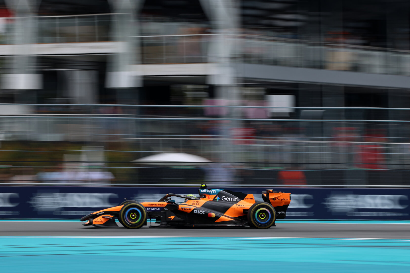 GP MIAMI, Lando Norris (GBR) McLaren F1 Team MCL40.
03.05.2026. Formula 1 World Championship, Rd 4, Miami Grand Prix, Miami, Florida, USA, Gara Day.
 - www.xpbimages.com, EMail: requests@xpbimages.com © Copyright: Rew / XPB Images