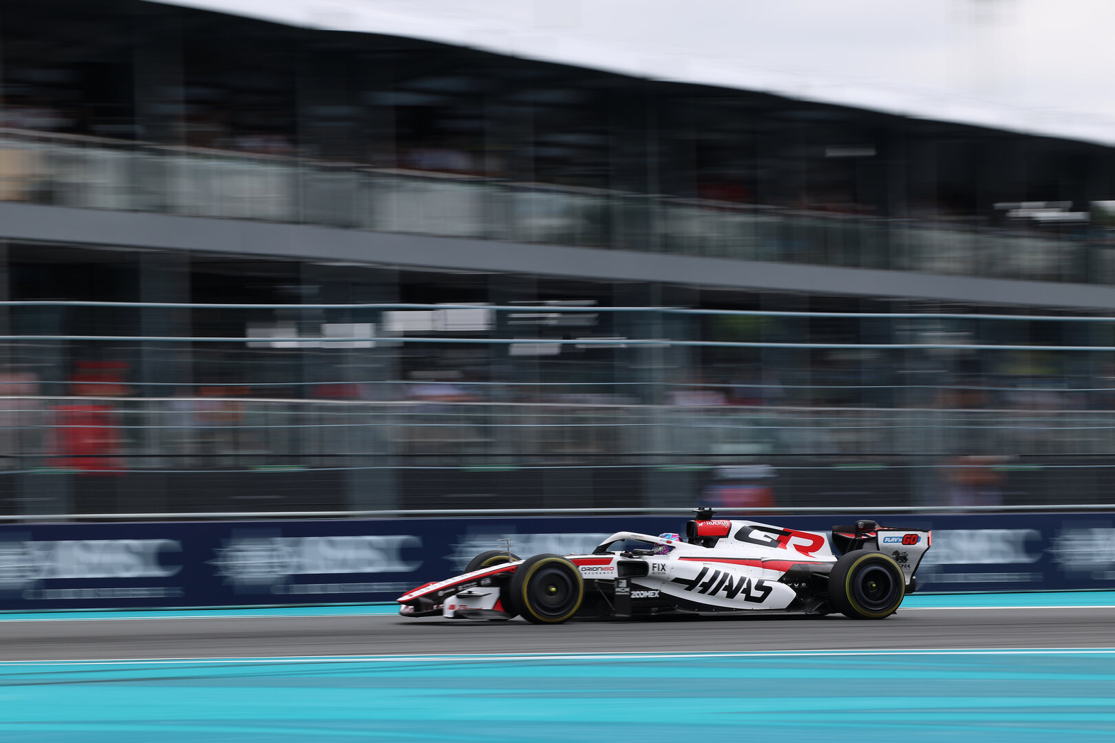 GP MIAMI, Esteban Ocon (FRA) Haas F1 Team VF-26.
03.05.2026. Formula 1 World Championship, Rd 4, Miami Grand Prix, Miami, Florida, USA, Gara Day.
 - www.xpbimages.com, EMail: requests@xpbimages.com © Copyright: Rew / XPB Images