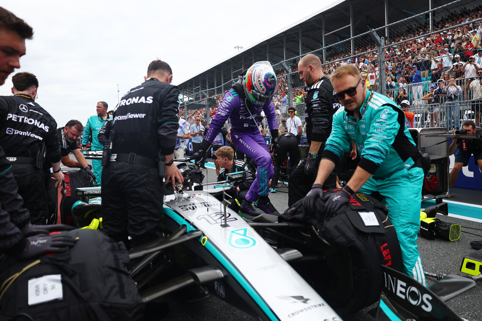 GP MIAMI, Andrea Kimi Antonelli (ITA) Mercedes AMG Formula One Team W17 on the grid.
03.05.2026. Formula 1 World Championship, Rd 4, Miami Grand Prix, Miami, Florida, USA, Gara Day.
- www.xpbimages.com, EMail: requests@xpbimages.com © Copyright: Patching / XPB Images