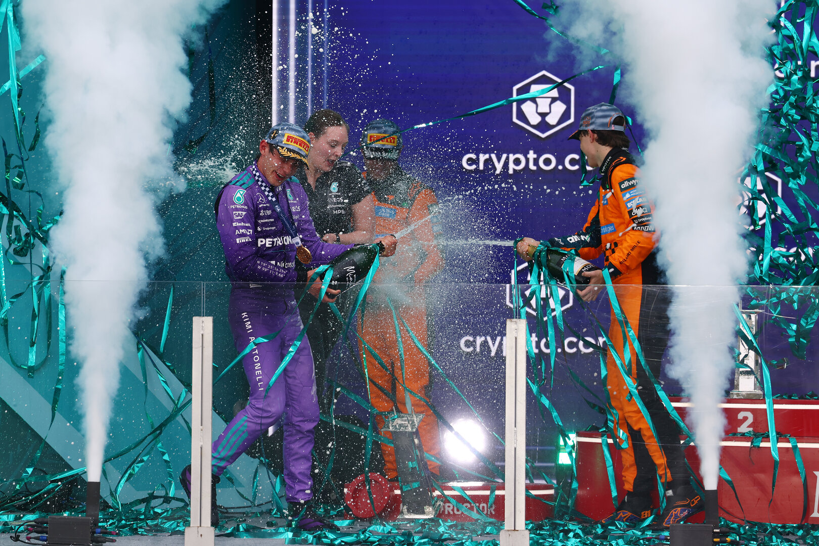 GP MIAMI, The podium (L to R): Lando Norris (GBR) McLaren F1 Team, second; Amy Walker (GBR) Mercedes AMG F1 Formula One Team Trackside Operations Engineer; Andrea Kimi Antonelli (ITA) Mercedes AMG Formula One Team, vincitore; Oscar Piastri (AUS) McLaren F1 Team, third.
03.05.2026. Formula 1 World Championship, Rd 4, Miami Grand Prix, Miami, Florida, USA, Gara Day.
- www.xpbimages.com, EMail: requests@xpbimages.com © Copyright: Patching / XPB Images