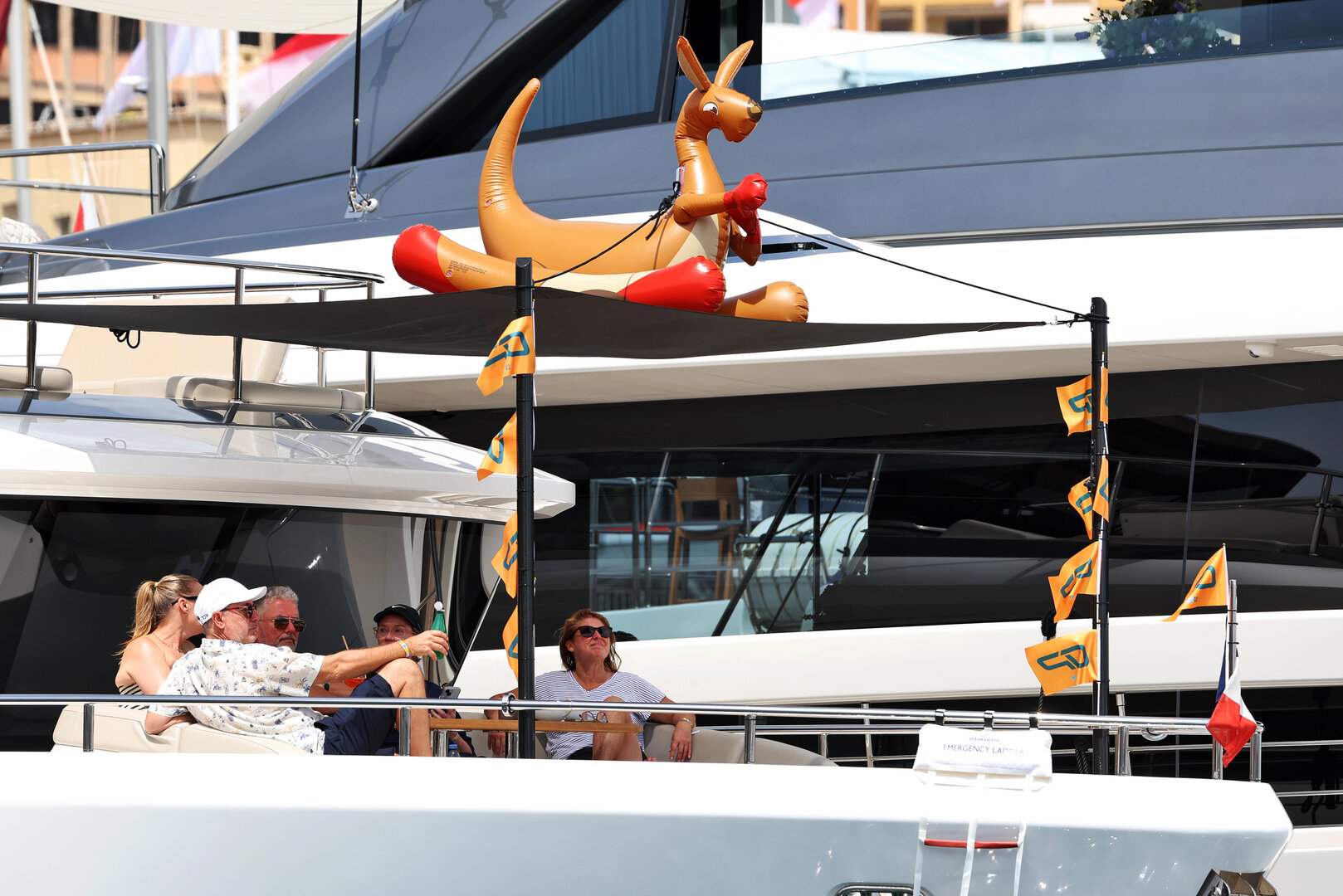 GP MONACO, Circuit Atmosfera - A Boat in the scenic Monaco Harbour with an inflatable kangaroo.
04.06.2026. Formula 1 World Championship, Rd 6, Monaco Grand Prix, Monte Carlo, Monaco, Preparation Day.
- www.xpbimages.com, EMail: requests@xpbimages.com © Copyright: Rew / XPB Images