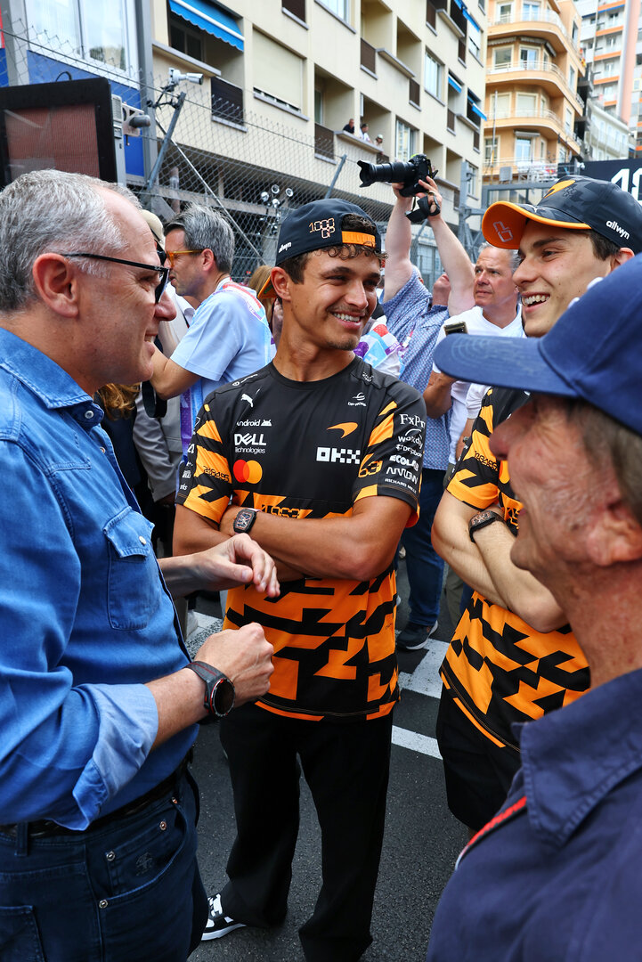 GP MONACO, (L to R): Stefano Domenicali (ITA) Formula One President e CEO; Lando Norris (GBR) McLaren F1 Team; Oscar Piastri (AUS) McLaren F1 Team; Emerson Fittipaldi (BRA).
04.06.2026. Formula 1 World Championship, Rd 6, Monaco Grand Prix, Monte Carlo, Monaco, Preparation Day.
- www.xpbimages.com, EMail: requests@xpbimages.com © Copyright: XPB Images