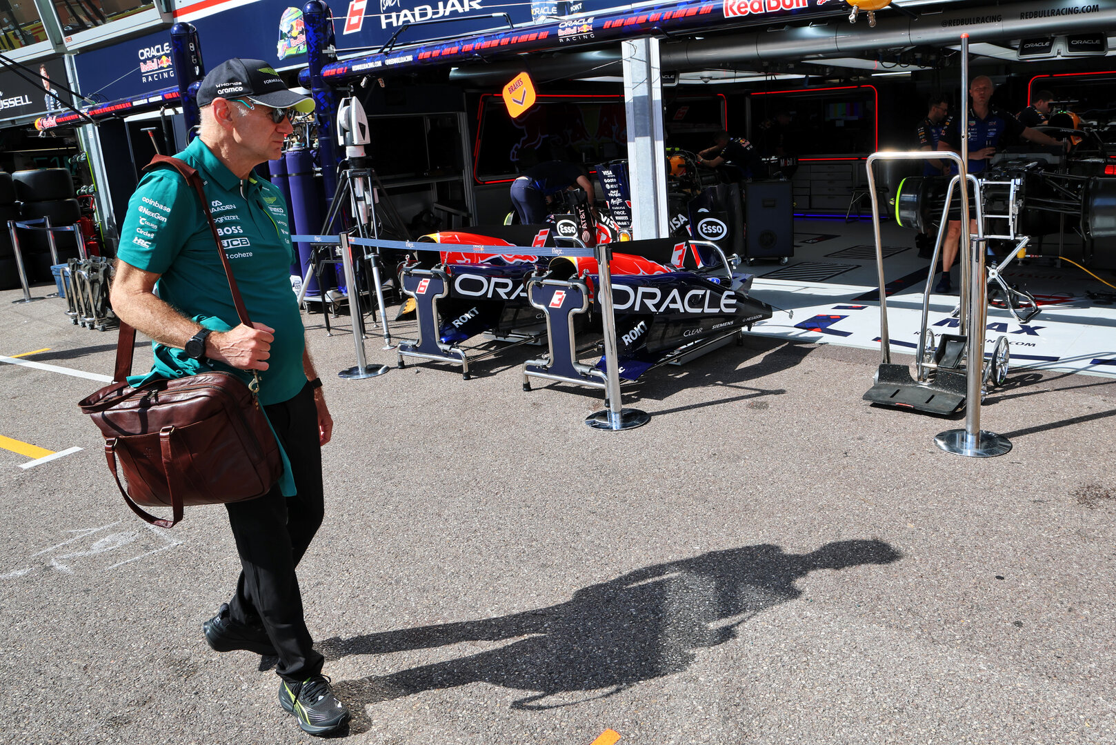 GP MONACO, Adrian Newey (GBR) Aston Martin F1 Team, Team Principal outside the Red Bull Racing pit garage.
05.06.2026. Formula 1 World Championship, Rd 6, Monaco Grand Prix, Monte Carlo, Monaco, Practice Day.
- www.xpbimages.com, EMail: requests@xpbimages.com © Copyright: Batchelor / XPB Images