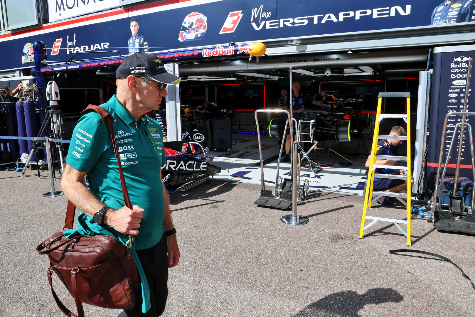 GP MONACO, Adrian Newey (GBR) Aston Martin F1 Team, Team Principal outside the Red Bull Racing pit garage.
05.06.2026. Formula 1 World Championship, Rd 6, Monaco Grand Prix, Monte Carlo, Monaco, Practice Day.
- www.xpbimages.com, EMail: requests@xpbimages.com © Copyright: Batchelor / XPB Images