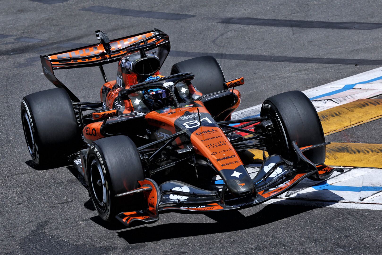 GP MONACO, Oscar Piastri (AUS) McLaren F1 Team MCL40.
05.06.2026. Formula 1 World Championship, Rd 6, Monaco Grand Prix, Monte Carlo, Monaco, Practice Day.
- www.xpbimages.com, EMail: requests@xpbimages.com © Copyright: Batchelor / XPB Images