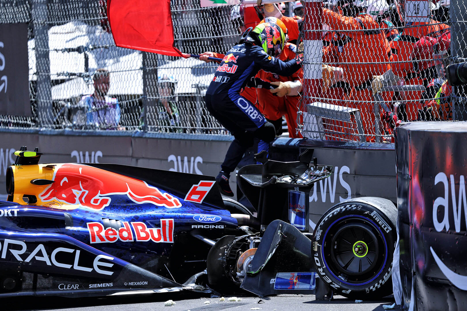 GP MONACO, Isack Hadjar (FRA) Red Bull Racing RB22 crashed in the first practice session.
05.06.2026. Formula 1 World Championship, Rd 6, Monaco Grand Prix, Monte Carlo, Monaco, Practice Day.
- www.xpbimages.com, EMail: requests@xpbimages.com © Copyright: Batchelor / XPB Images