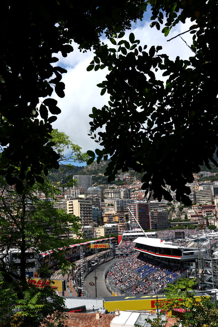 GP MONACO, Oscar Piastri (AUS) McLaren F1 Team MCL40.
05.06.2026. Formula 1 World Championship, Rd 6, Monaco Grand Prix, Monte Carlo, Monaco, Practice Day.
- www.xpbimages.com, EMail: requests@xpbimages.com © Copyright: Bearne / XPB Images