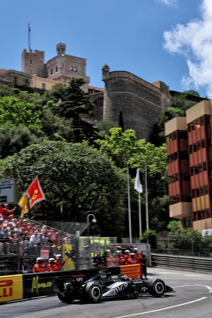 GP MONACO, Sergio Perez (MEX) Cadillac Formula 1 Team MAC-26.
05.06.2026. Formula 1 World Championship, Rd 6, Monaco Grand Prix, Monte Carlo, Monaco, Practice Day.
- www.xpbimages.com, EMail: requests@xpbimages.com © Copyright: Batchelor / XPB Images