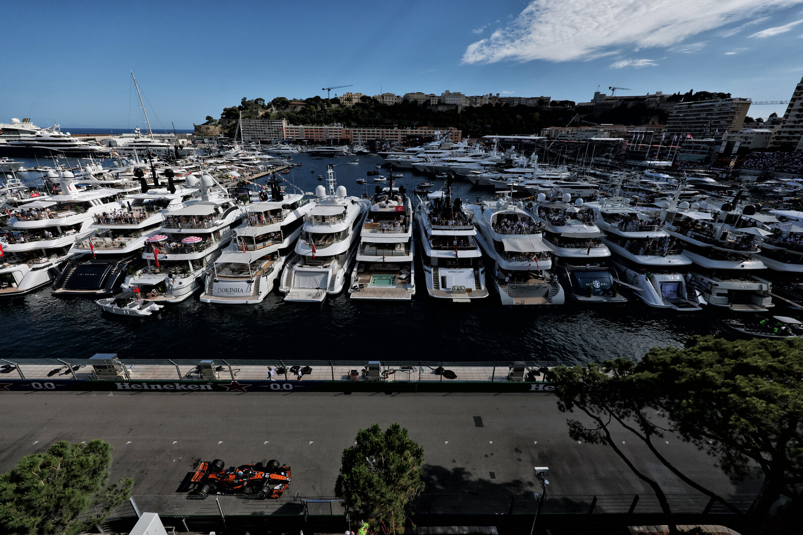 GP MONACO, Oscar Piastri (AUS) McLaren F1 Team MCL40.
05.06.2026. Formula 1 World Championship, Rd 6, Monaco Grand Prix, Monte Carlo, Monaco, Practice Day.
- www.xpbimages.com, EMail: requests@xpbimages.com © Copyright: Charniaux / XPB Images
