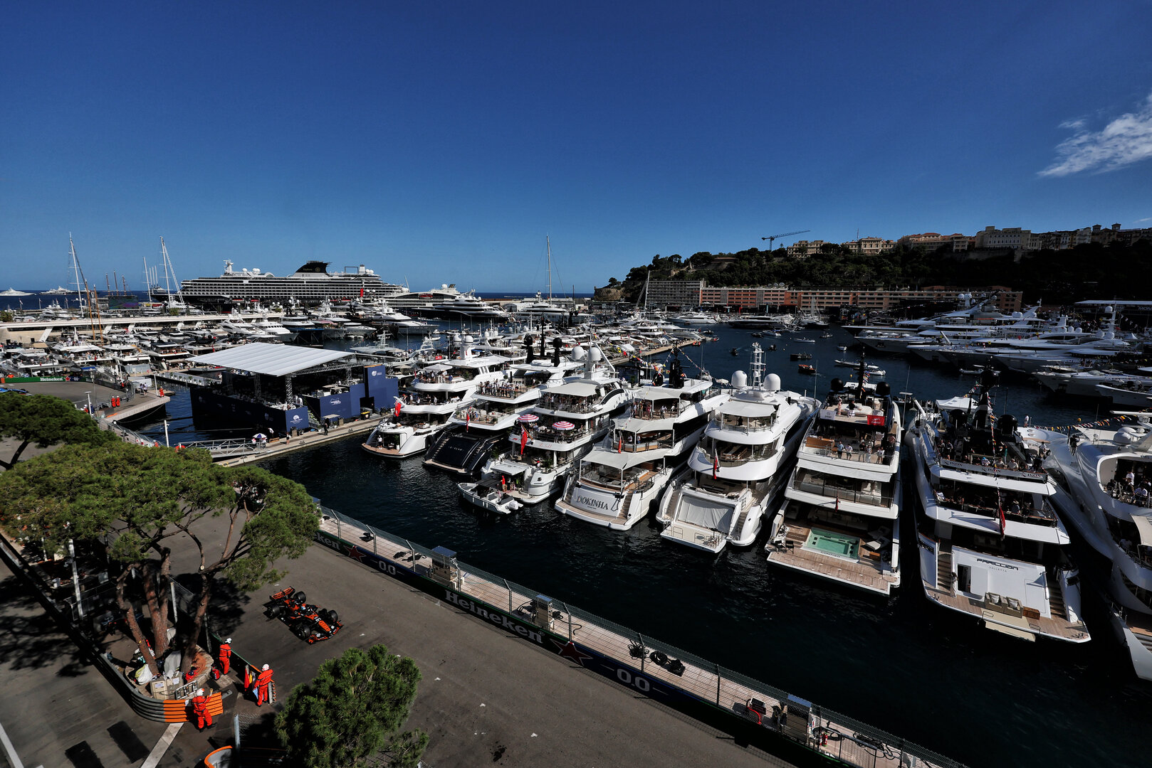 GP MONACO, Oscar Piastri (AUS) McLaren F1 Team MCL40.
05.06.2026. Formula 1 World Championship, Rd 6, Monaco Grand Prix, Monte Carlo, Monaco, Practice Day.
- www.xpbimages.com, EMail: requests@xpbimages.com © Copyright: Charniaux / XPB Images